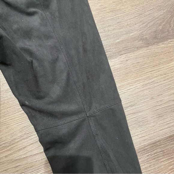 LYSSE- EUC Ultrasuede Leggings w Knee Seam Detail Size Small - Picture 9 of 10